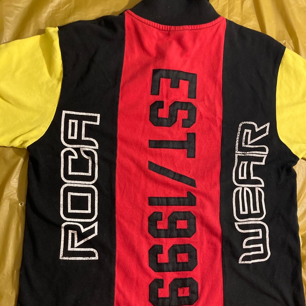 Men’s Rocawear short sleeve shirt size large